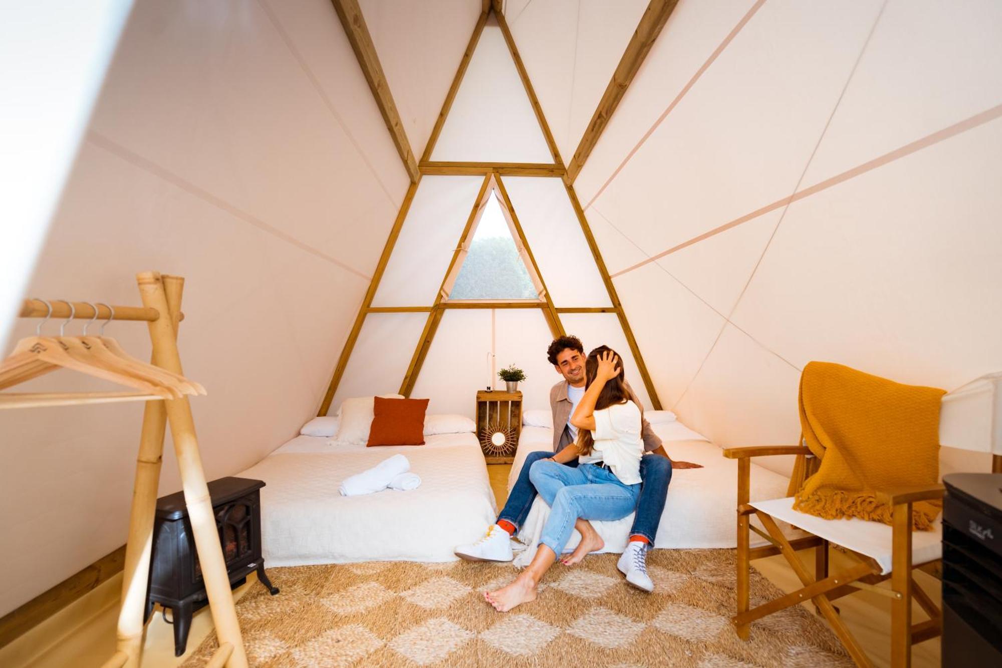 Kampaoh Sierra Nevada Hotel Güéjar Sierra Eksteriør billede